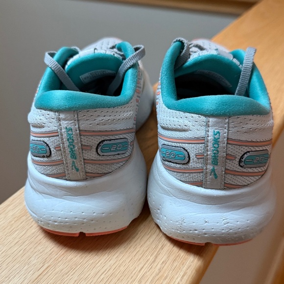 Brooks Glycerin 20 W’s Athletic Shoes - Size 6.5 Medium (B) - Picture 3 of 7